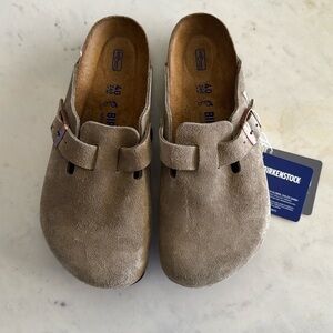 Birkenstock
Brand New in box 
Boston BS 
Taupe 
Size 7 mens